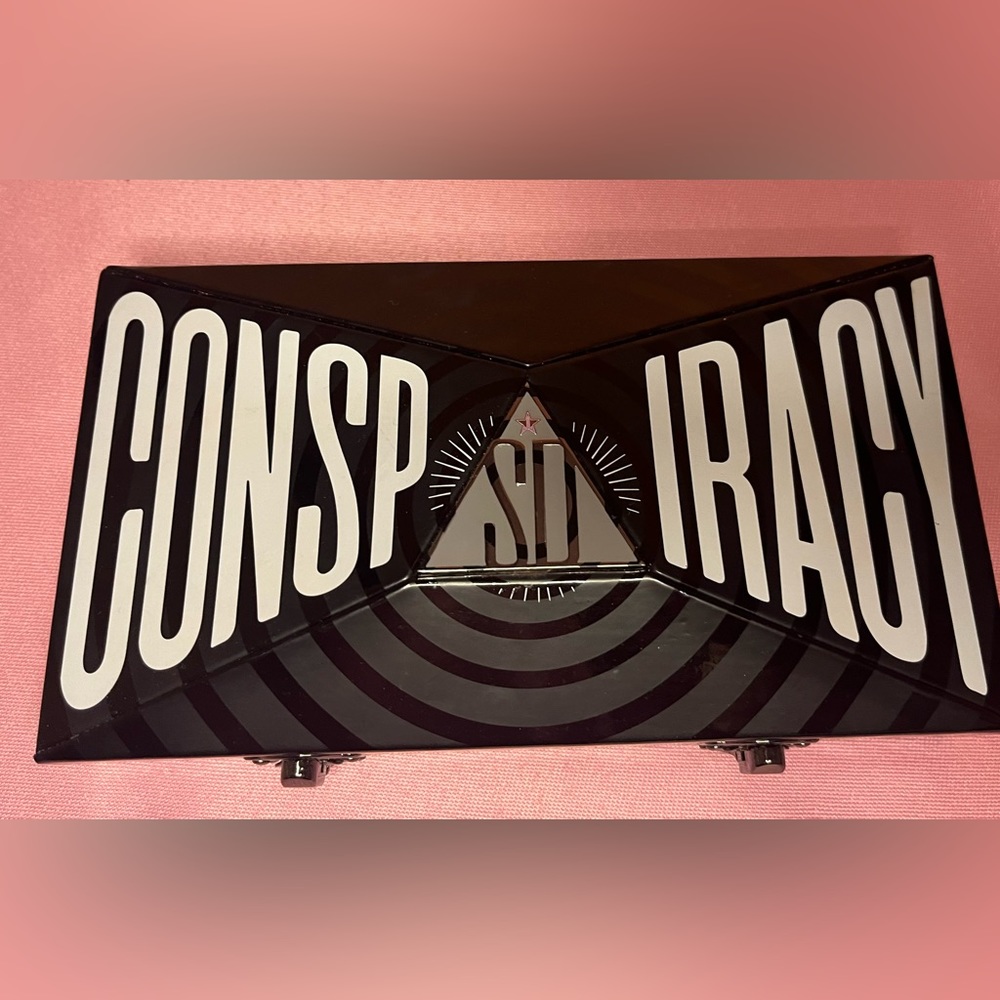 Conspiracy Pallet